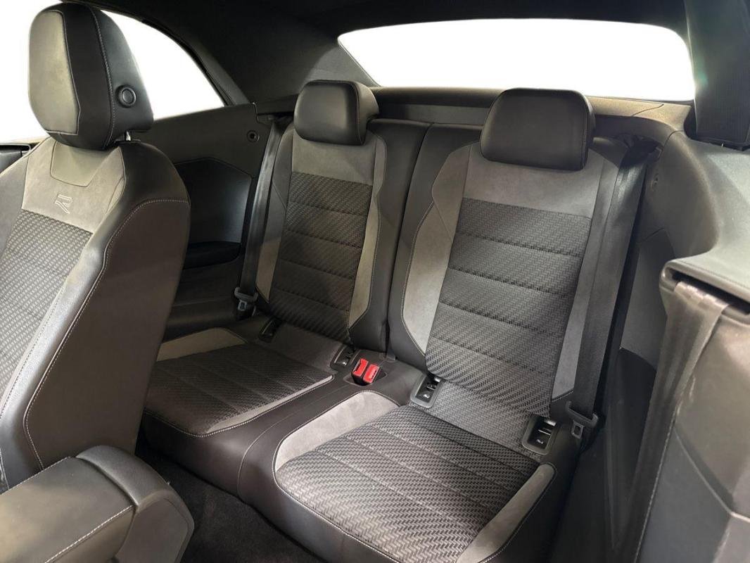 Volkswagen T-Roc - Photo 23