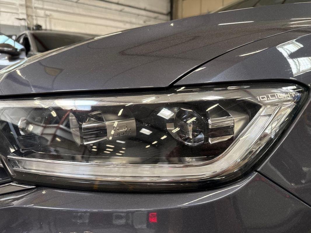 Volkswagen T-Roc - Photo 25