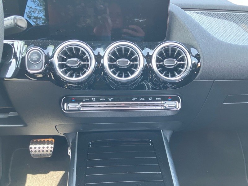 Mercedes Gla - Photo 11
