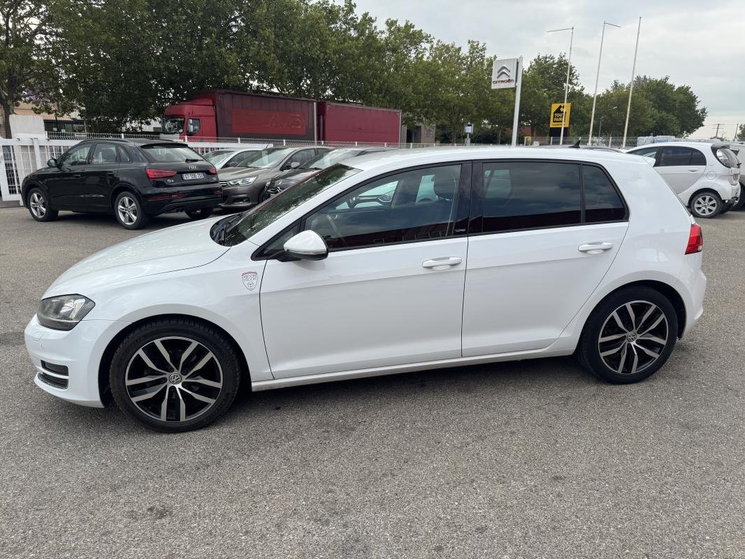 Volkswagen Golf - Photo 2