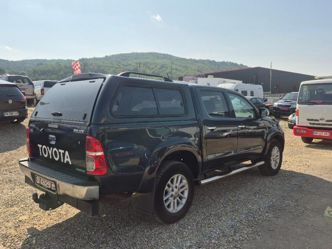 Toyota Hilux - Photo 11