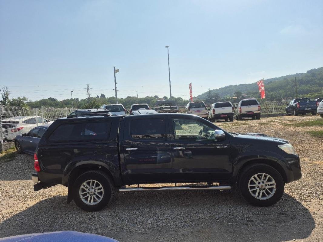 Toyota Hilux - Photo 12
