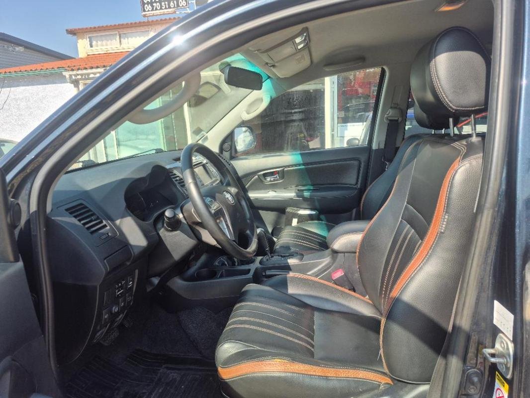 Toyota Hilux - Photo 13