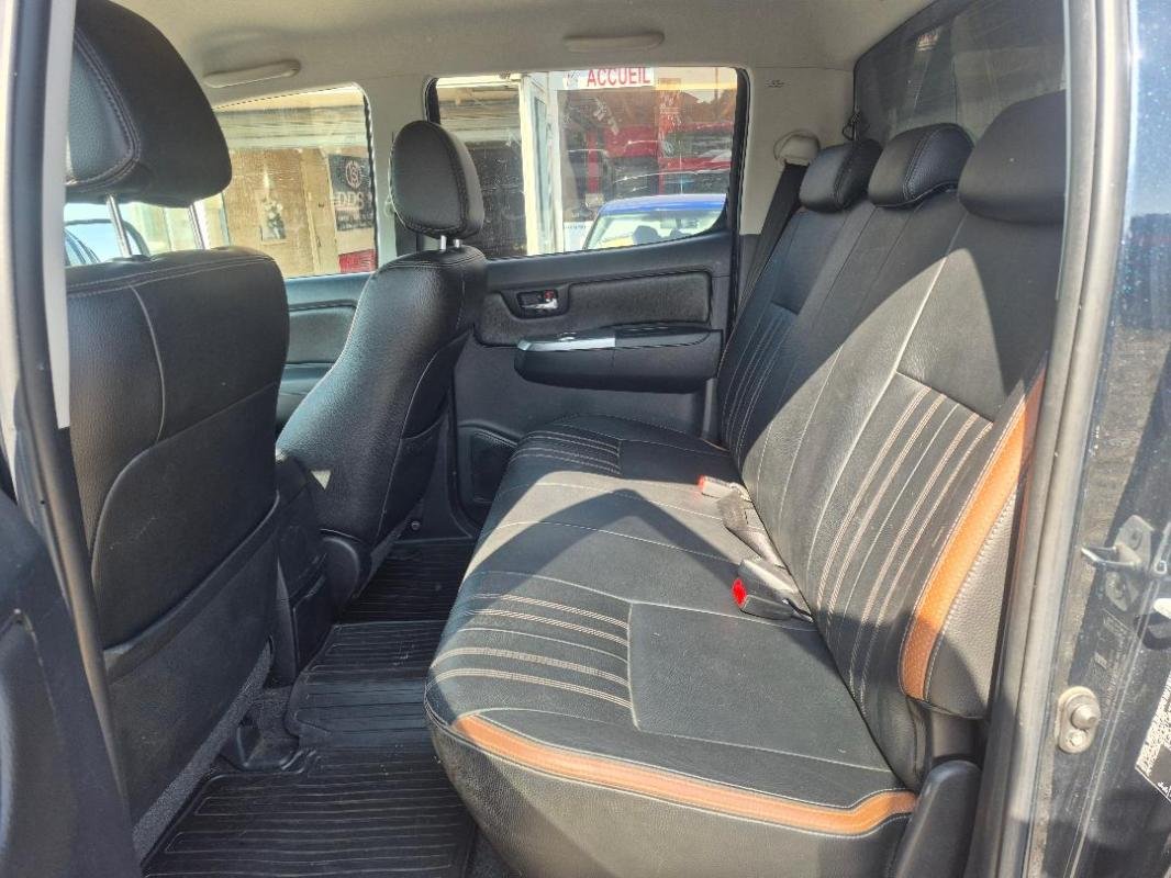 Toyota Hilux - Photo 15