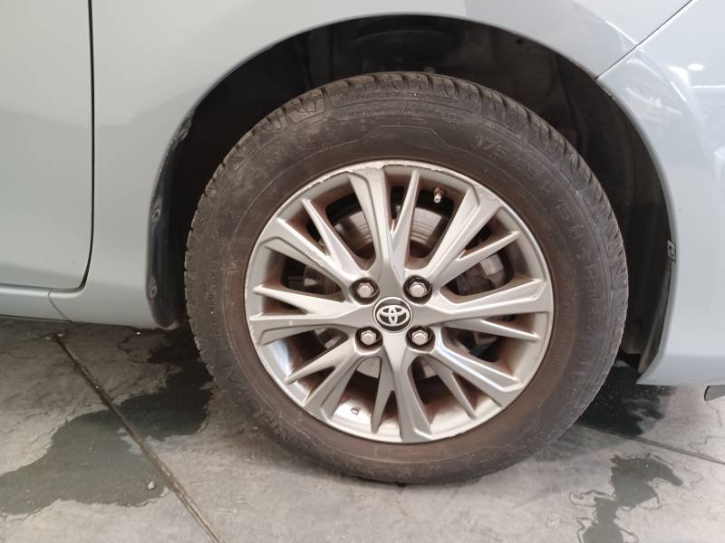Toyota Yaris - Photo 9