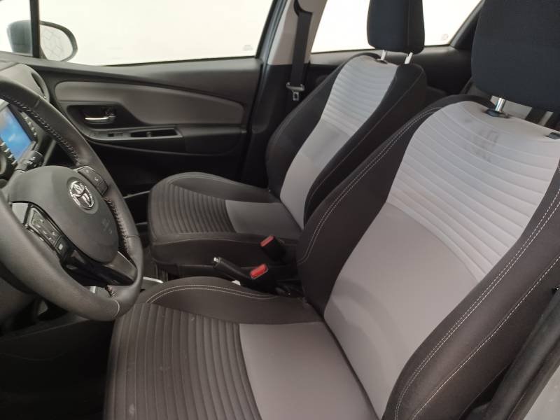 Toyota Yaris - Photo 10