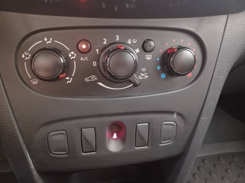 Dacia Sandero - Photo 24