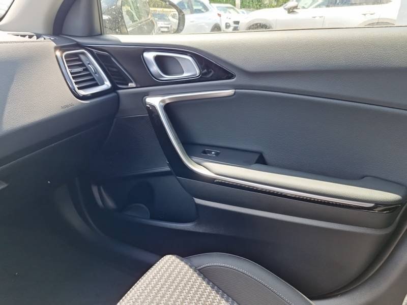 Kia CEED - Photo 49