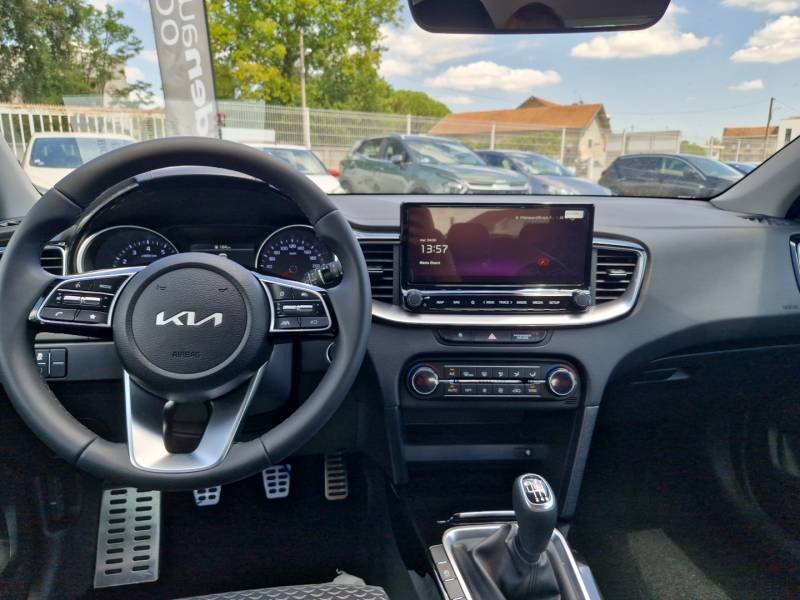 Kia Xceed - Photo 27