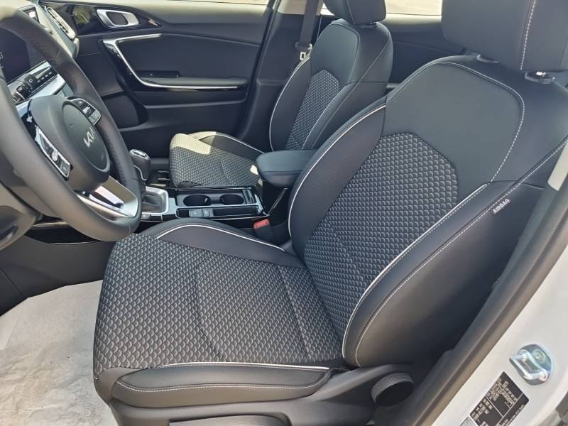 Kia Xceed - Photo 10