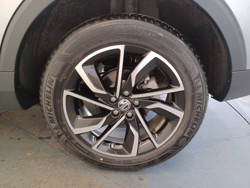 MG ZS - Photo 8