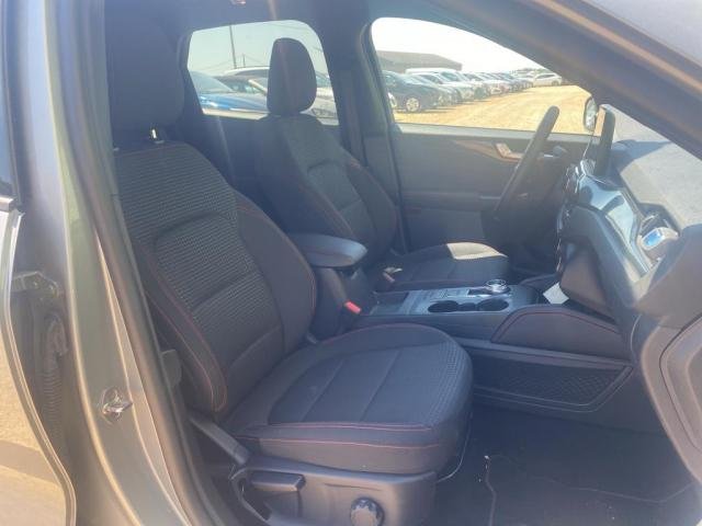 Ford Kuga - Photo 11