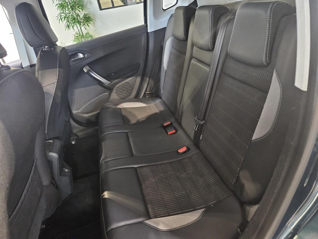 Peugeot 2008 - Photo 24