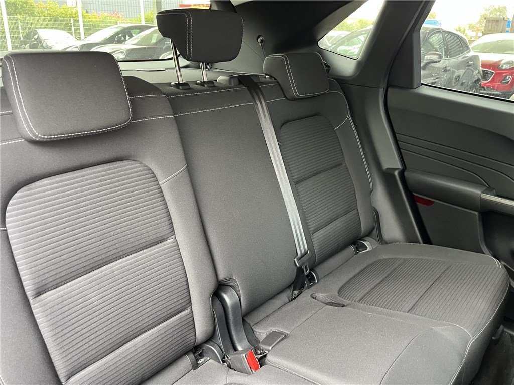Ford Kuga - Photo 11