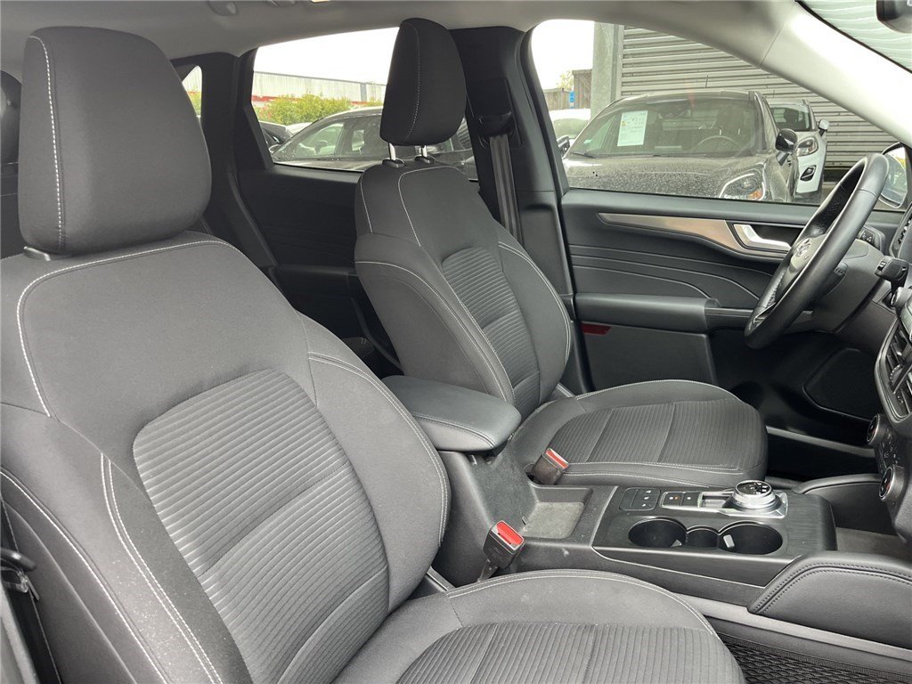 Ford Kuga - Photo 12
