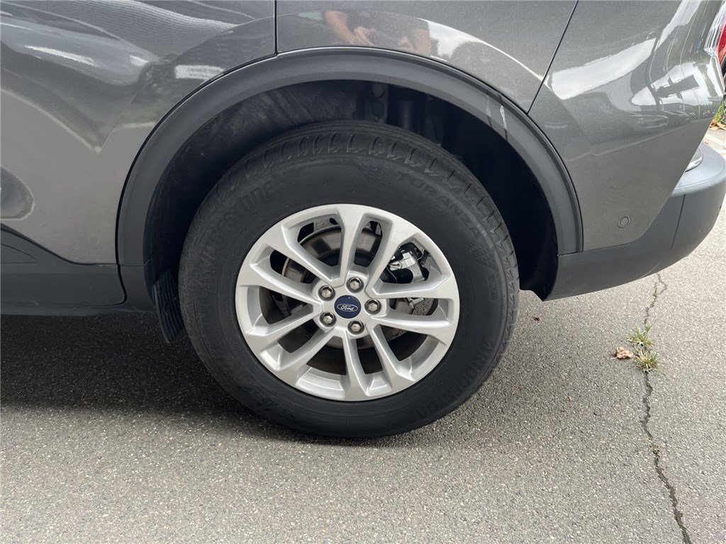 Ford Kuga - Photo 9