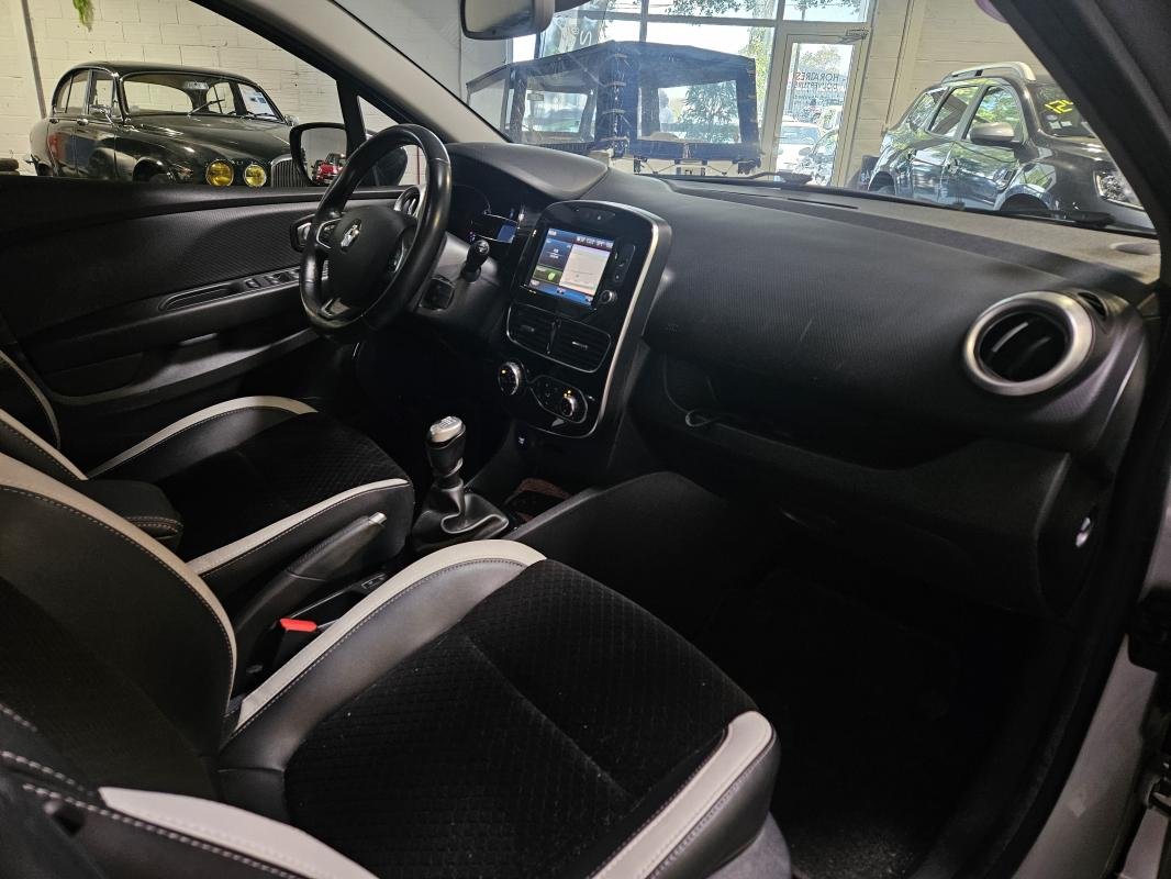 Renault Clio - Photo 13