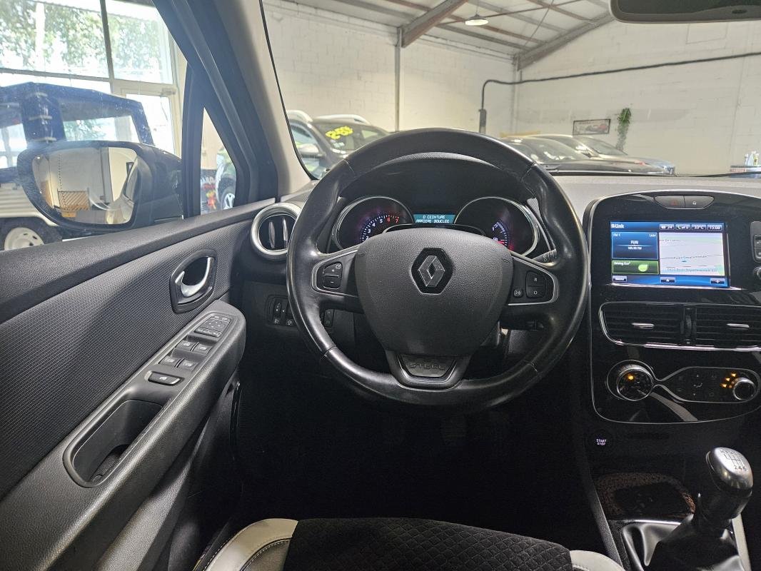 Renault Clio - Photo 16