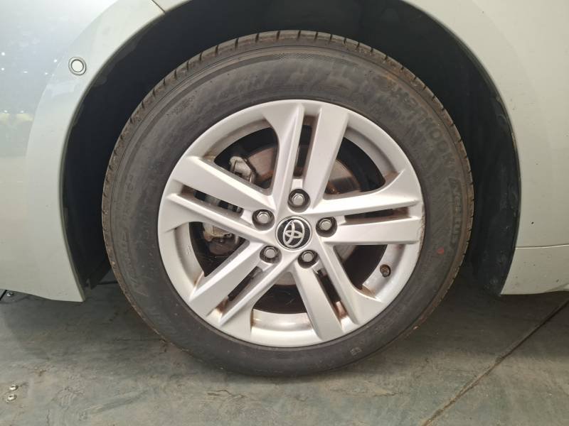 Toyota Corolla - Photo 9
