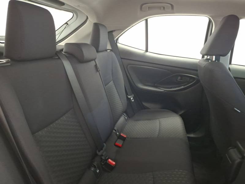 Toyota Yaris - Photo 13