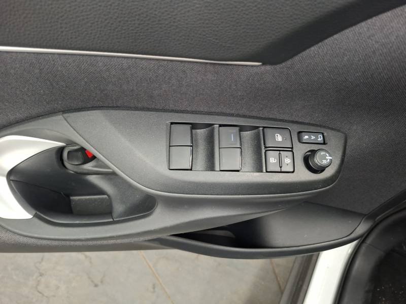 Toyota Yaris - Photo 18