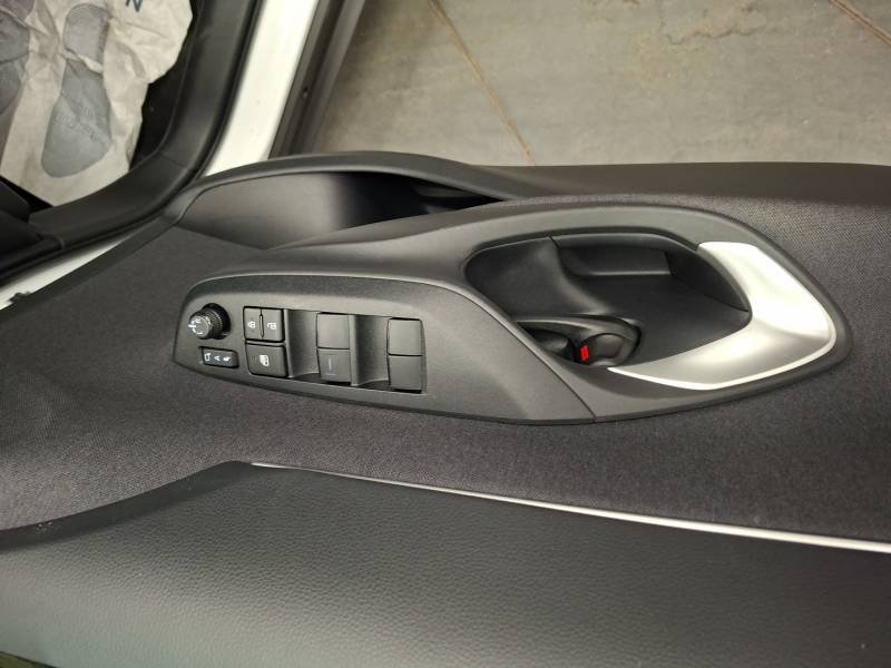 Toyota Yaris - Photo 18