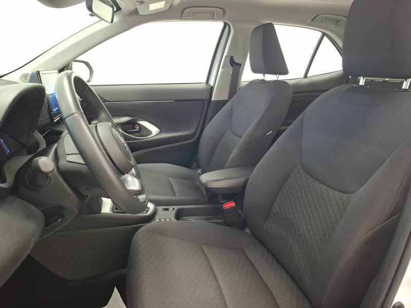 Toyota Yaris - Photo 10