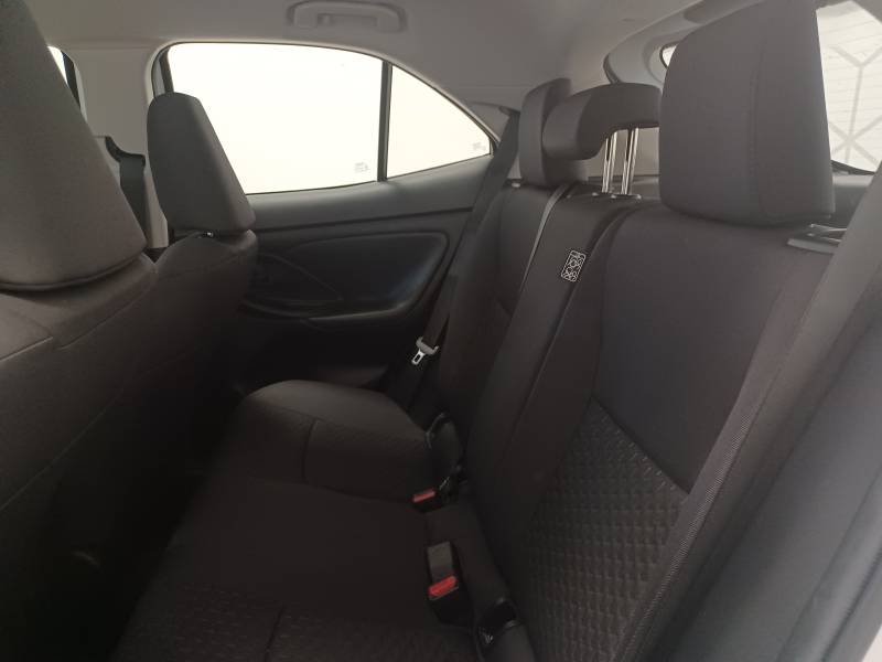 Toyota Yaris - Photo 13