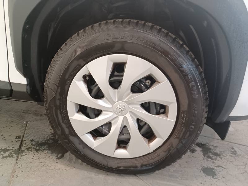 Toyota Yaris - Photo 9