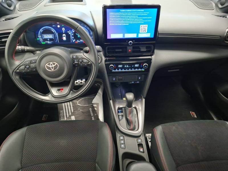 Toyota Yaris - Photo 11
