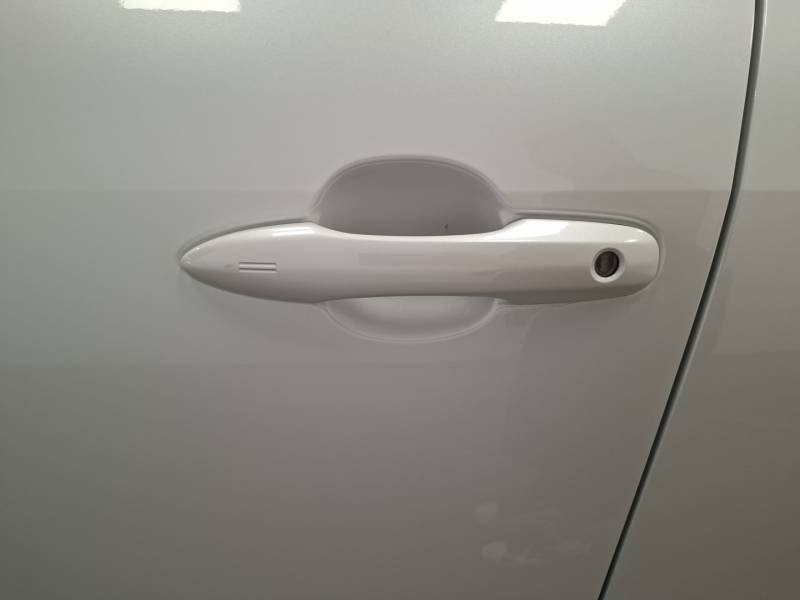 Toyota Yaris - Photo 17