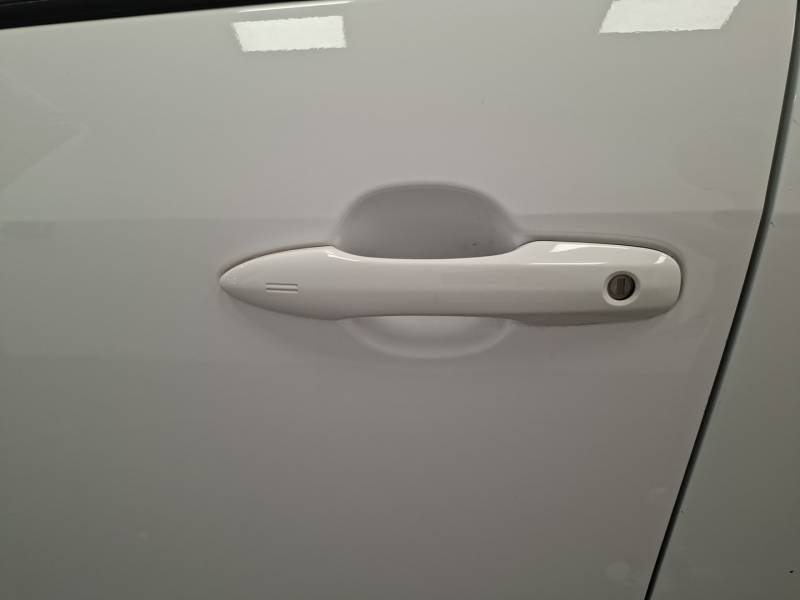 Toyota Yaris - Photo 17