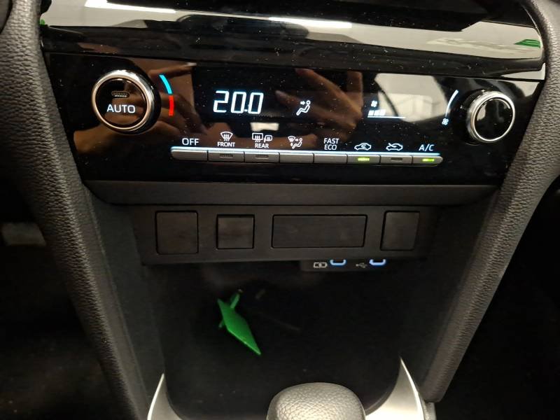 Toyota Yaris - Photo 19