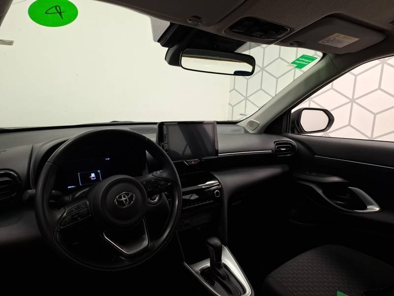 Toyota Yaris - Photo 11