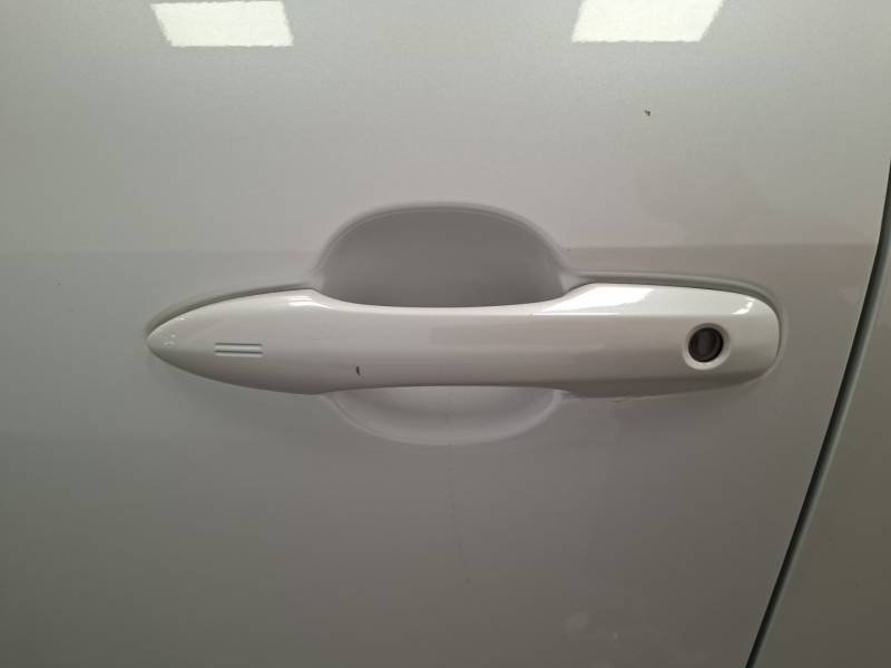 Toyota Yaris - Photo 16