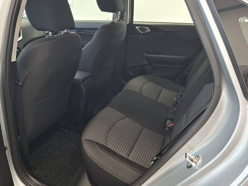 Kia CEED - Photo 11