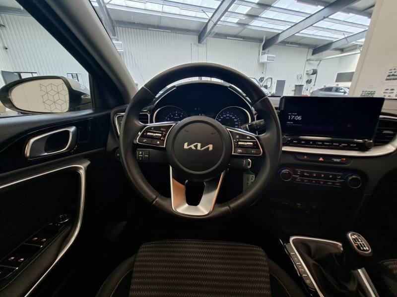 Kia CEED - Photo 15