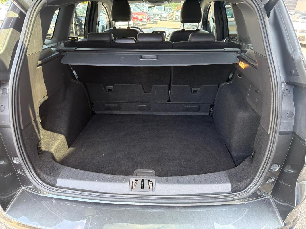 Ford Kuga - Photo 11
