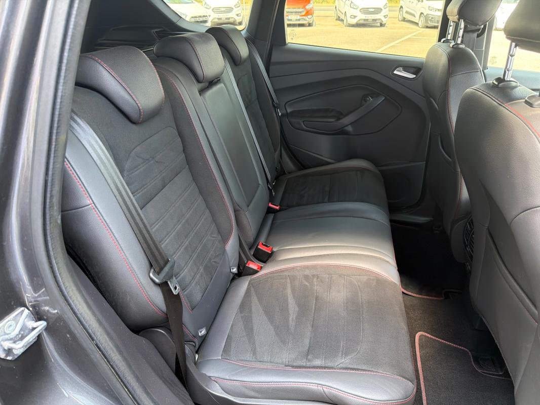 Ford Kuga - Photo 12