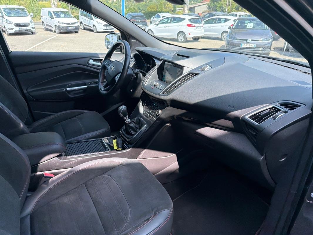 Ford Kuga - Photo 13