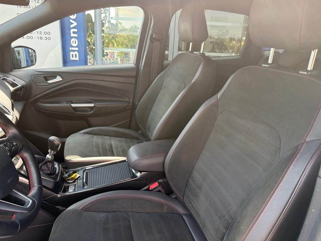 Ford Kuga - Photo 16
