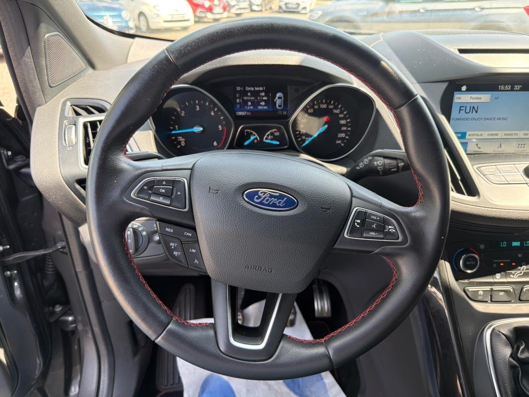 Ford Kuga - Photo 17
