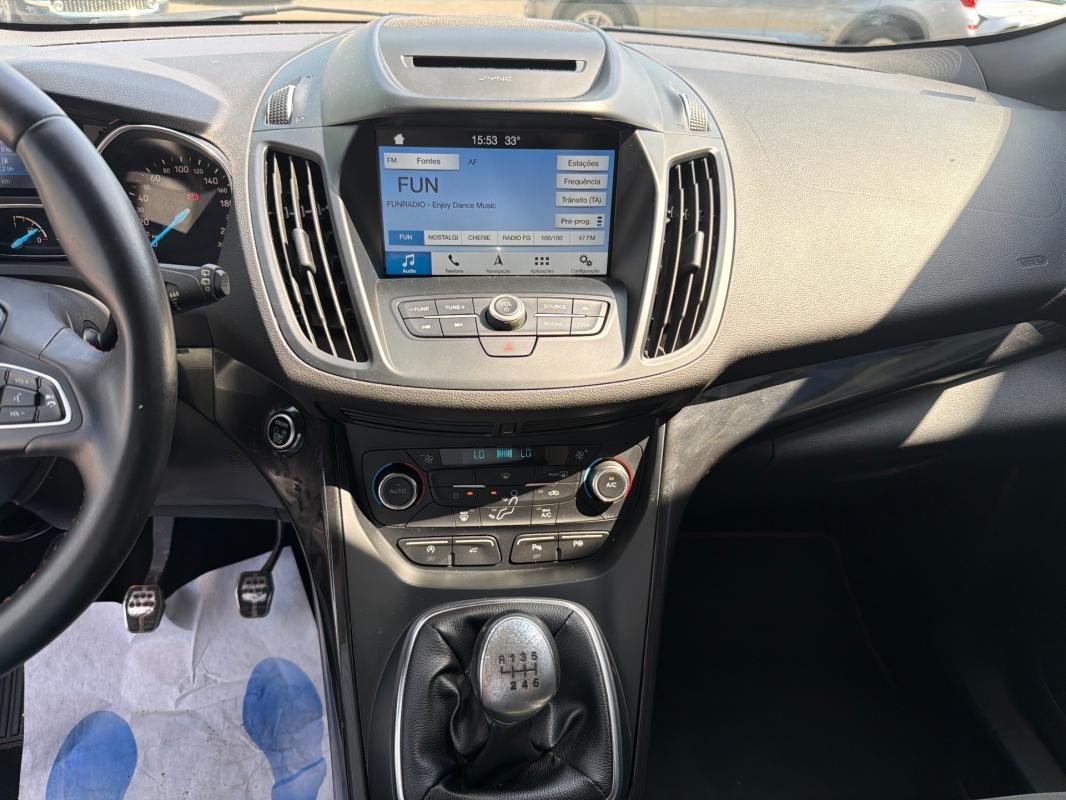 Ford Kuga - Photo 22