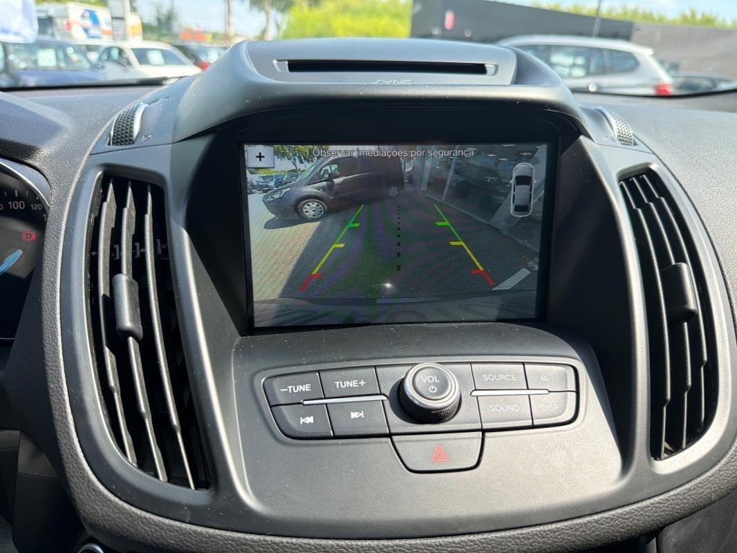 Ford Kuga - Photo 23