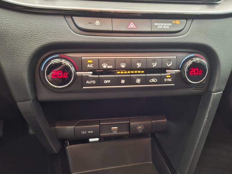 Kia CEED - Photo 25