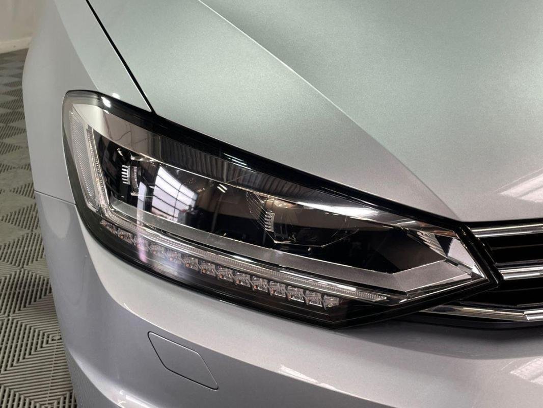 Volkswagen Touran - Photo 25