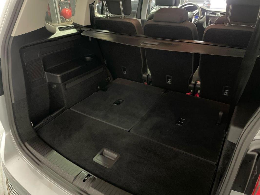 Volkswagen Touran - Photo 32