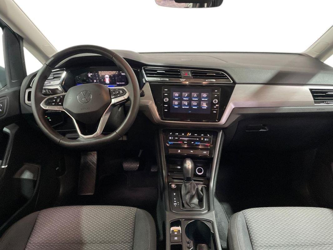 Volkswagen Touran - Photo 8