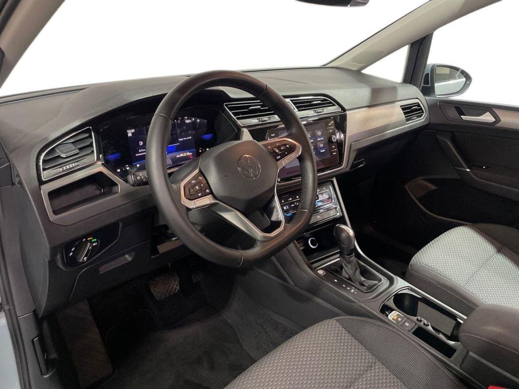 Volkswagen Touran - Photo 9