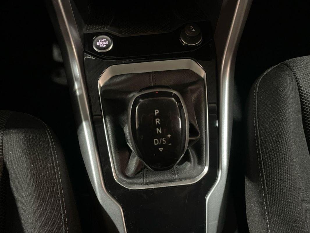 Volkswagen T-Roc - Photo 11
